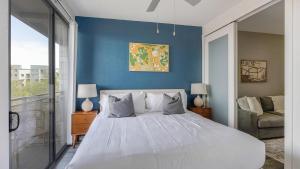 Landing Stunning 1BD Gym Pool