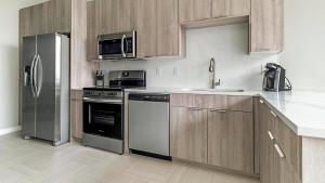 Landing Amazing 1BD in Fountain Heights