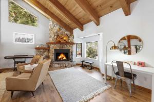 Bright & Modern Cabin Luxury Home in Carnelian Bay