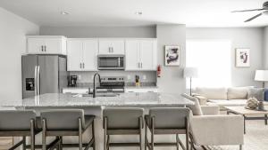 Landing Incredible 2BD Gym Pool