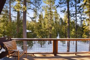 Woodside Hideout - Hop Away from Activities