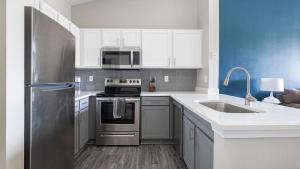 Landing Apartments Westside Houston