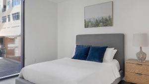 Landing Stylish 2BD Gym Clubhouse