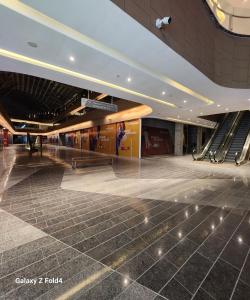 Caramel luxury with Aravalli views