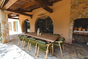 Villas Le Mas des Heures Dorees : photos des chambres