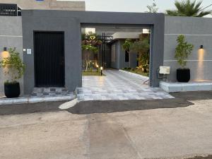 شاليه فيلا ـ Sw ـ بحديقة خارجية