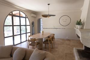 Villas Le Mas des Heures Dorees : photos des chambres