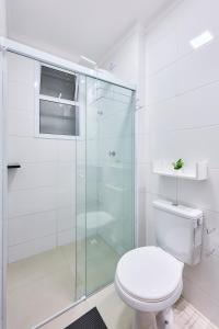 BH05: 1 Quadra d Praia, Ar, Churrasqueira, Piscina