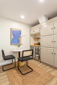 Stay around the corner from the Manhattan Beach Strand