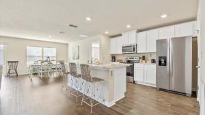 The Robins Nest - 3 BDR 15 Min to Downtown