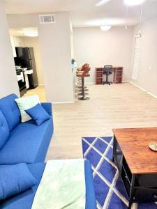 Central 1BR Retreat by Hospital and tollway