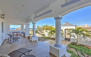 Ocean View Todos Santos Apt, Pool, and Beach Club!
