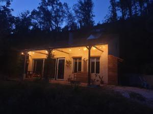 Casa Rio Alva