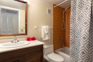 Oceanfront 2-Bedroom Condo in Kailua-Kona