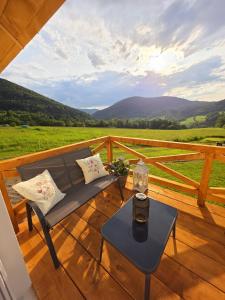 Chatka Niedźwiadka - domki w górach z widokiem na Beskid Niski Sauna, balia i kominek