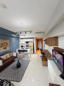 Z SHOPPING LA GALERIA APT 507 Great Location! Low price! Full amenities!