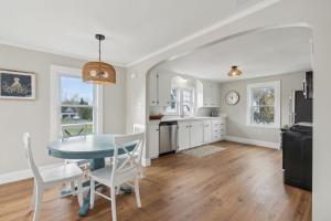 The Coastal Nest - Stay for 5