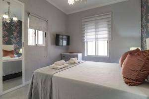 Encantadora Casa De Dos Plantas En Pleno Centro