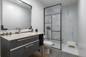 Encantadora Casa De Dos Plantas En Pleno Centro