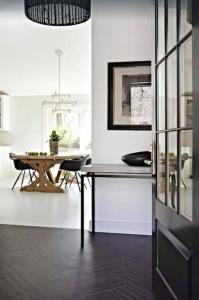 Joels Lane by Rove - 5BR Family Home with Heated Pool Sauna & Gym