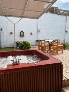 Casa Vacacional con Jaccuzi privado- Centro de Anapoima