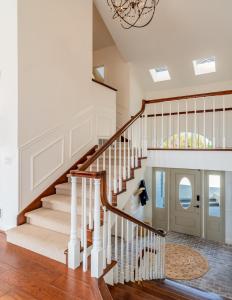 Ocean Breeze Abode and Bungalow by Paradise Retreats