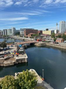 Liverpool City Centre Apartment with view