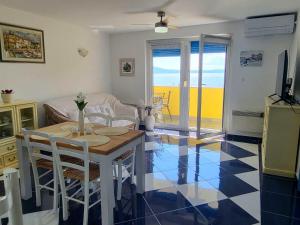 Apartment Mary with a beautiful view