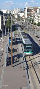 Appartements Elegant apt avec vue Tour Eiffel & parking prive : photos des chambres