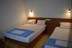 Galanis Studios and Apartments