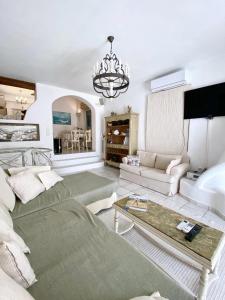 Hébergement cycladique - près de Panormos