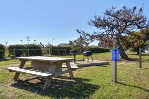 SO5A - Oceanside Bungalow