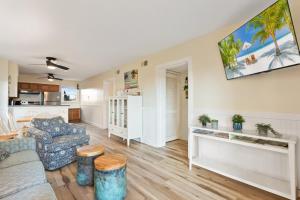SO5A - Oceanside Bungalow