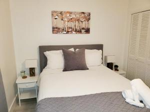 Sophisticated Dania Beach Suites Near the Beach