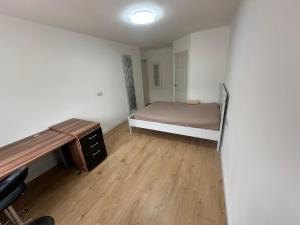 Ensuite room free parking
