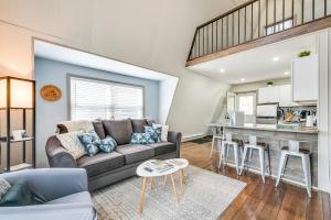 Dock and Sunroom Waterfront Home Near Kalahari!