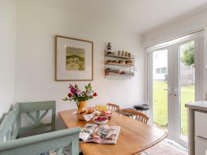 2 Bed in Pembroke FB101