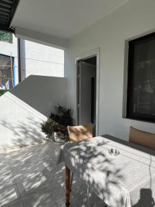 Arsi Beach House Rrjoll 2