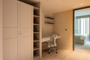 Luxury 4 bed flat with River view