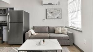 Birmingham Business District Apartments by Landing