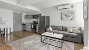 Birmingham Business District Apartments by Landing