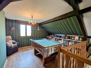B&B / Chambres d'hotes Chambre spacieuse avec balcon et acces piscine chauffee - FR-1-589-701 : photos des chambres