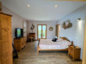 B&B / Chambres d'hotes Chambre spacieuse avec piscine, spa et hammam - FR-1-589-721 : photos des chambres