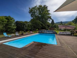 Chambre familiale avec piscine et SPA à Anould - FR-1-589-708