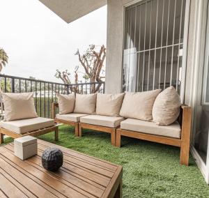 3BR Marina del Rey Condo with Pool, Hot Tub & Parking - 15 Min to LAX