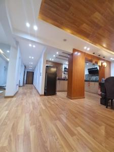 شقة الترا سوبر لوكس للايجار اليومي بالقرب من نادي الصيد الدقي