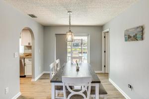 Swim, Hike and Golf Family Gem in Cape Coral!