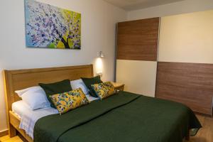 Apartments with parking space Dubrovnik - 24814