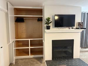 Cozy Studio at the Pecos Village