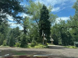 Spacious, Scenic location